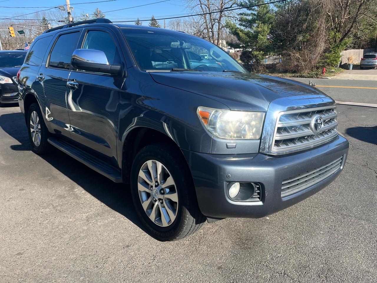Toyota Sequoia 4WD LV8 6-Spd AT Ltd (Natl) 2010