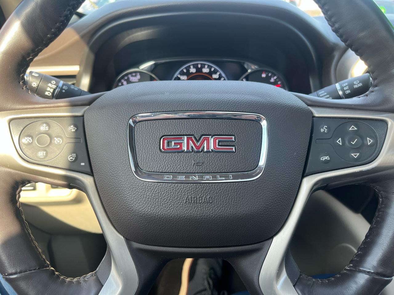 GMC Acadia AWD 4dr Denali 2018