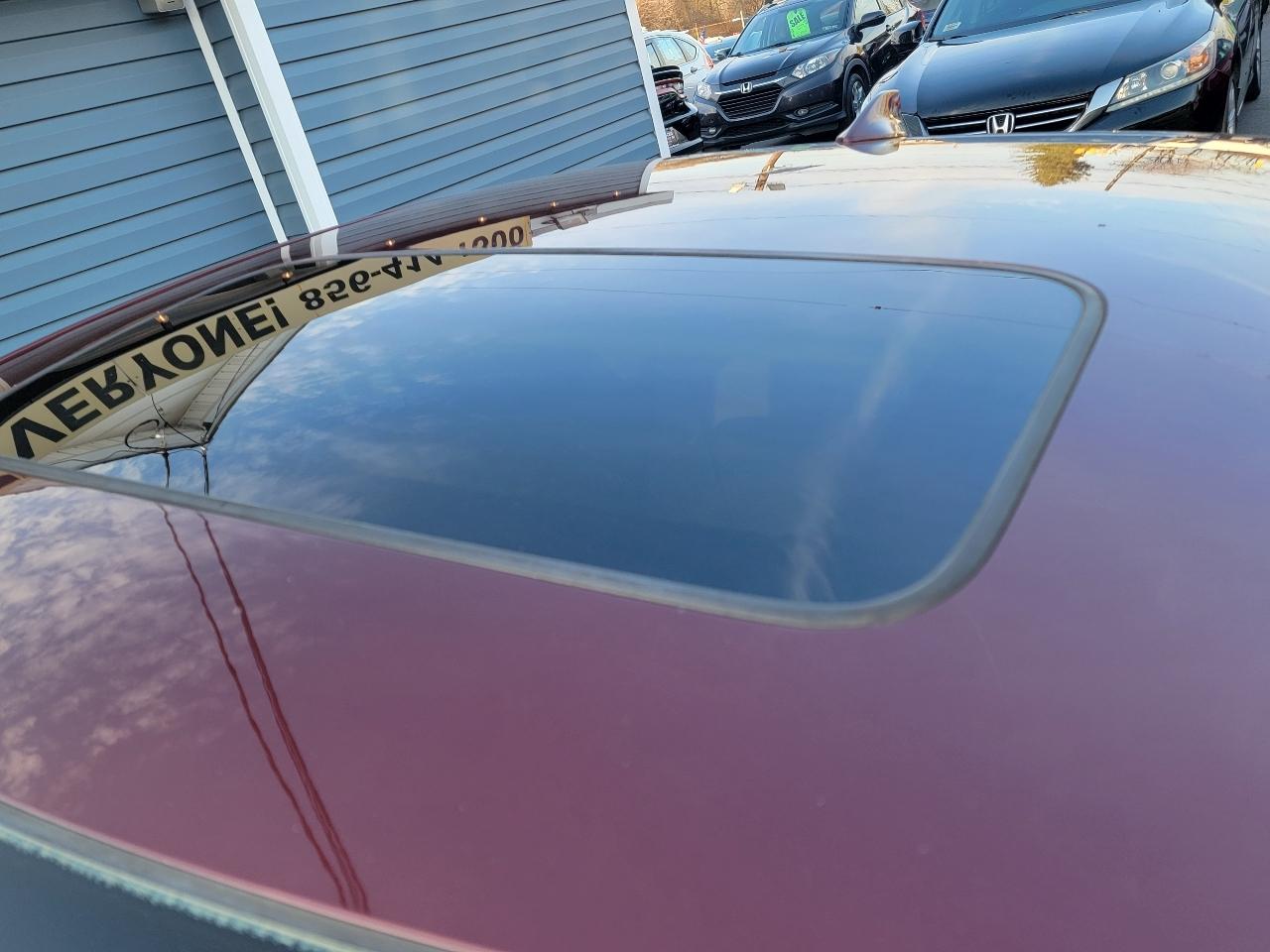 Acura ILX 4dr Sdn 2.0L Tech Pkg 2013