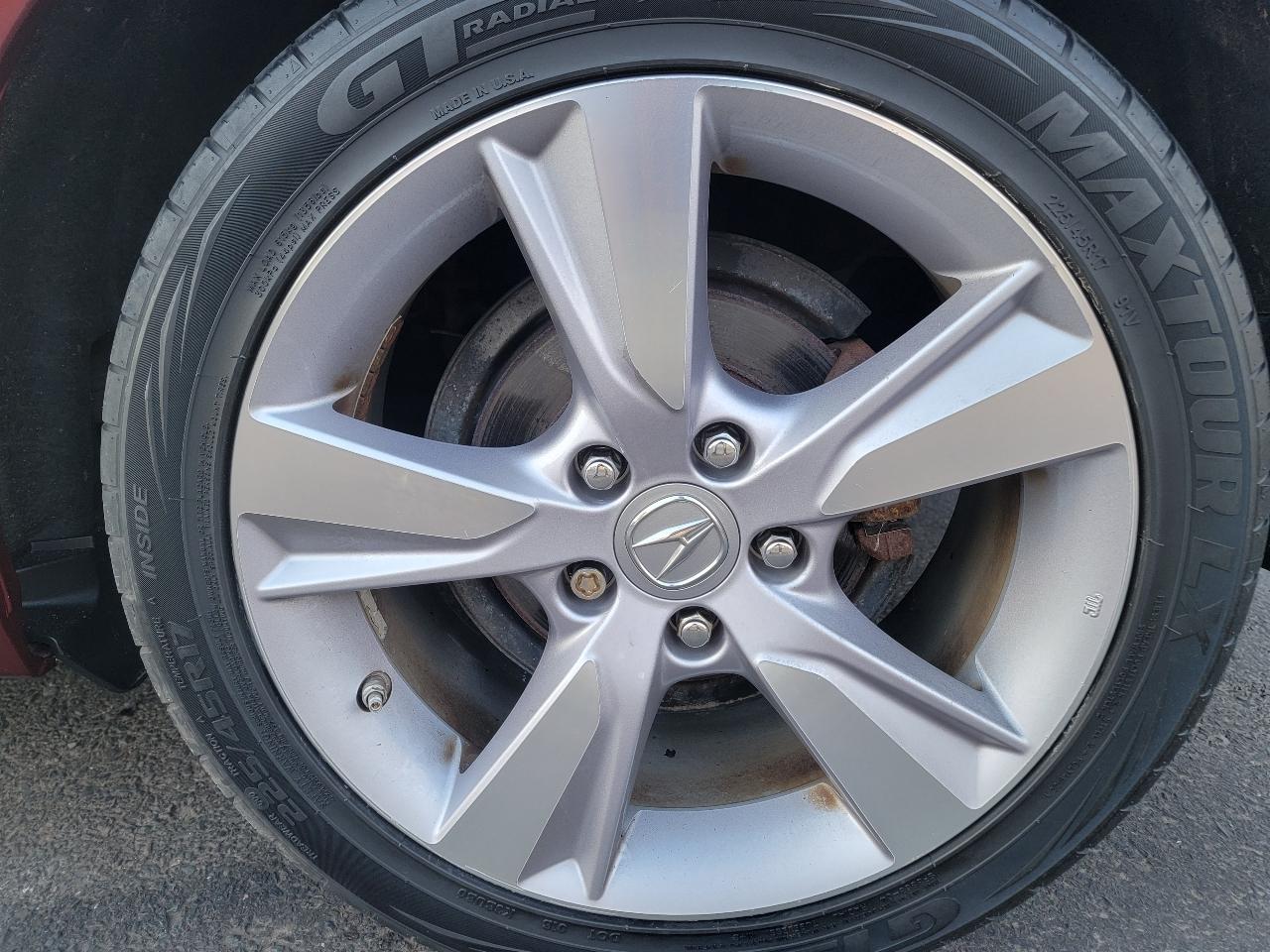 Acura ILX 4dr Sdn 2.0L Tech Pkg 2013