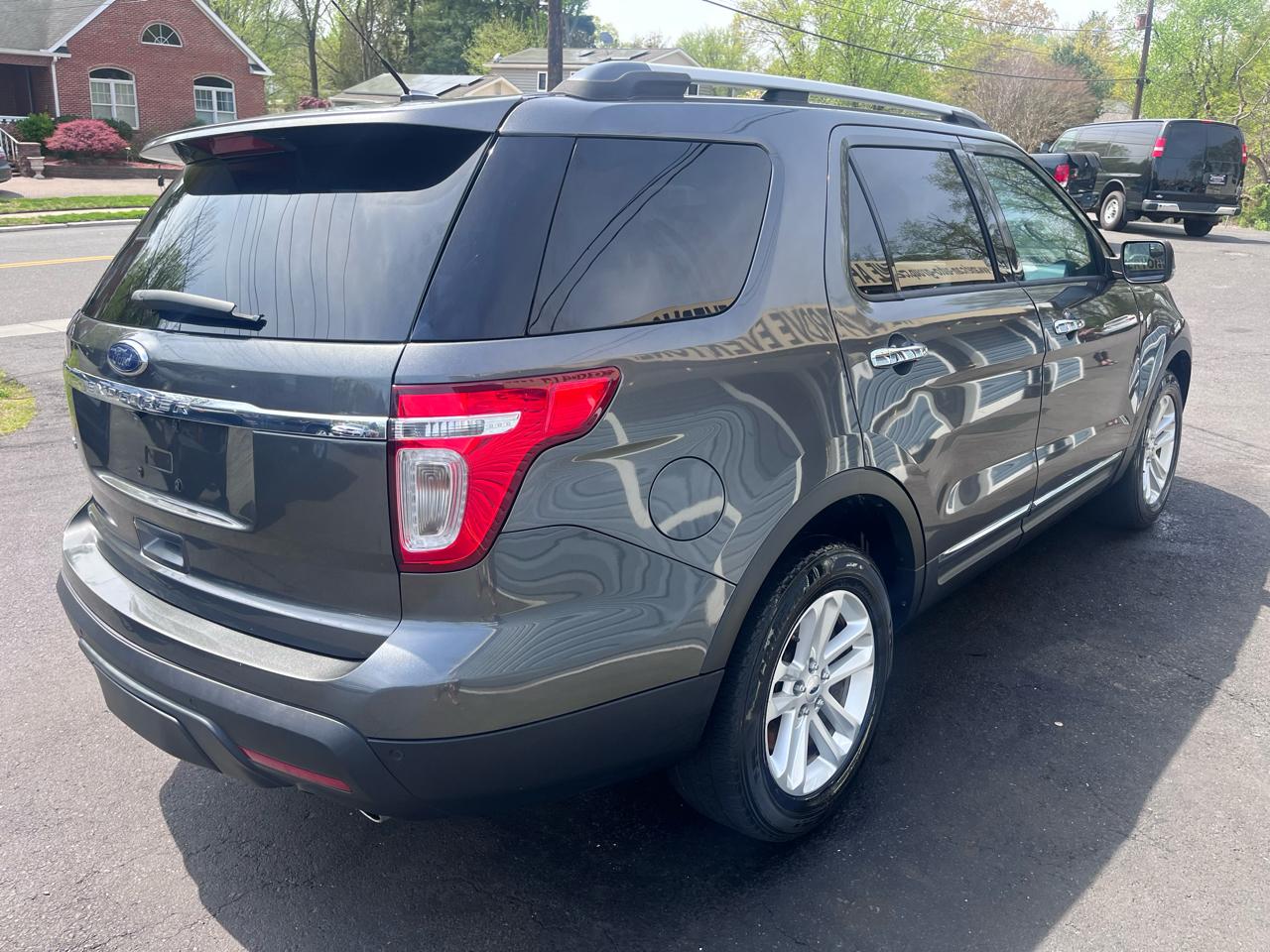 Ford Explorer FWD 4dr XLT 2015