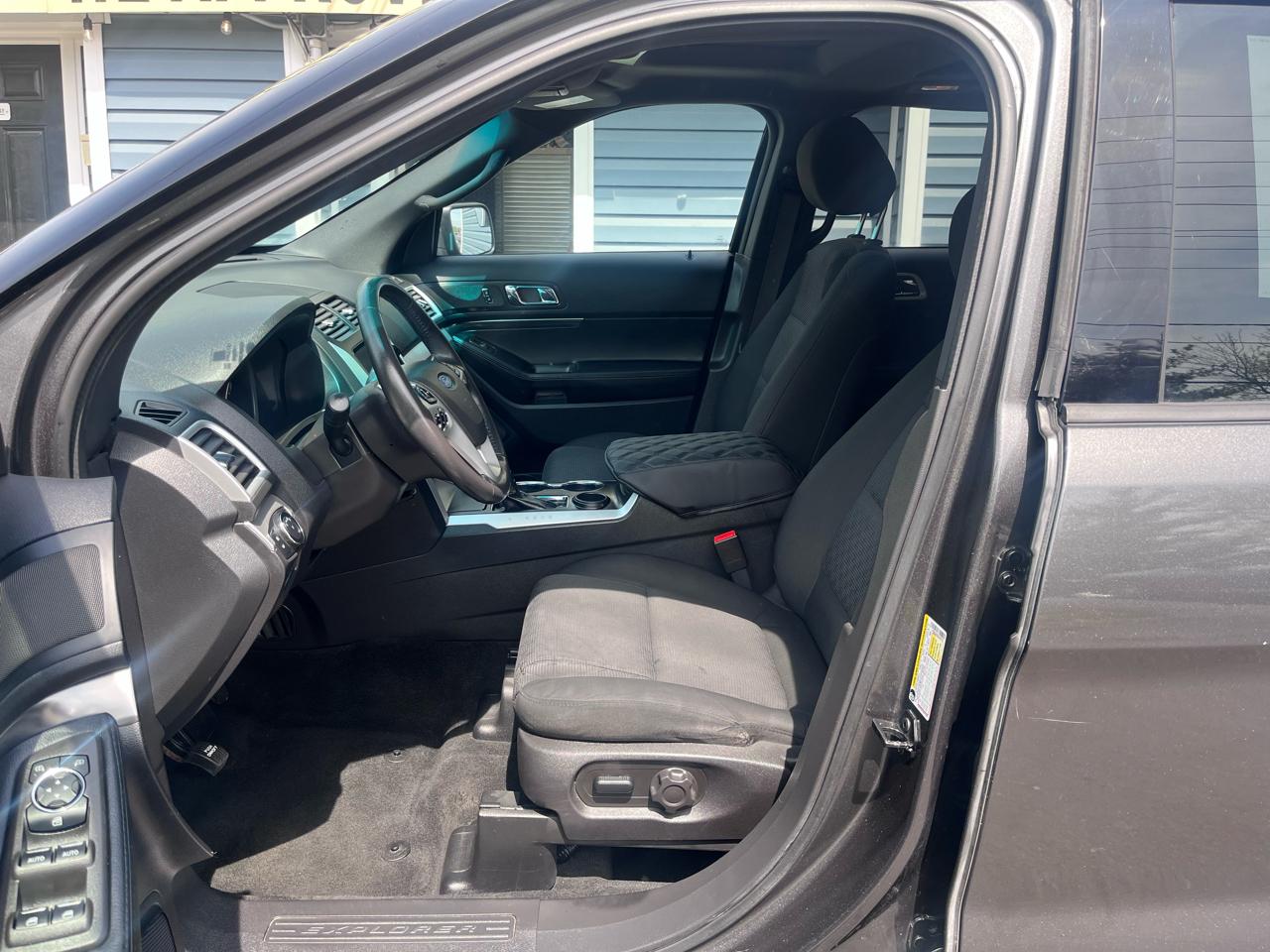 Ford Explorer FWD 4dr XLT 2015