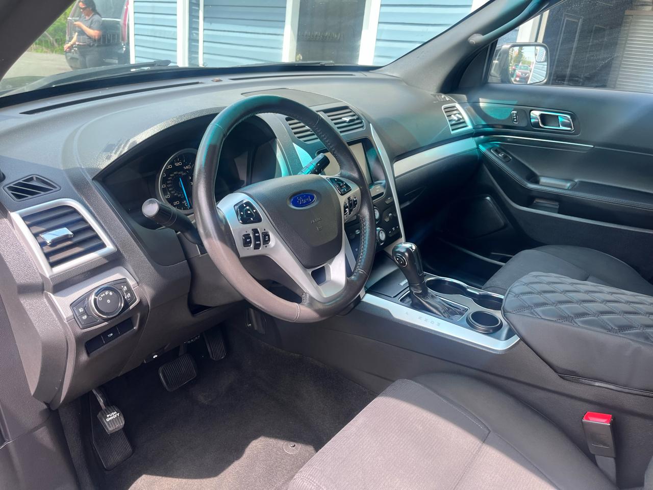 Ford Explorer FWD 4dr XLT 2015