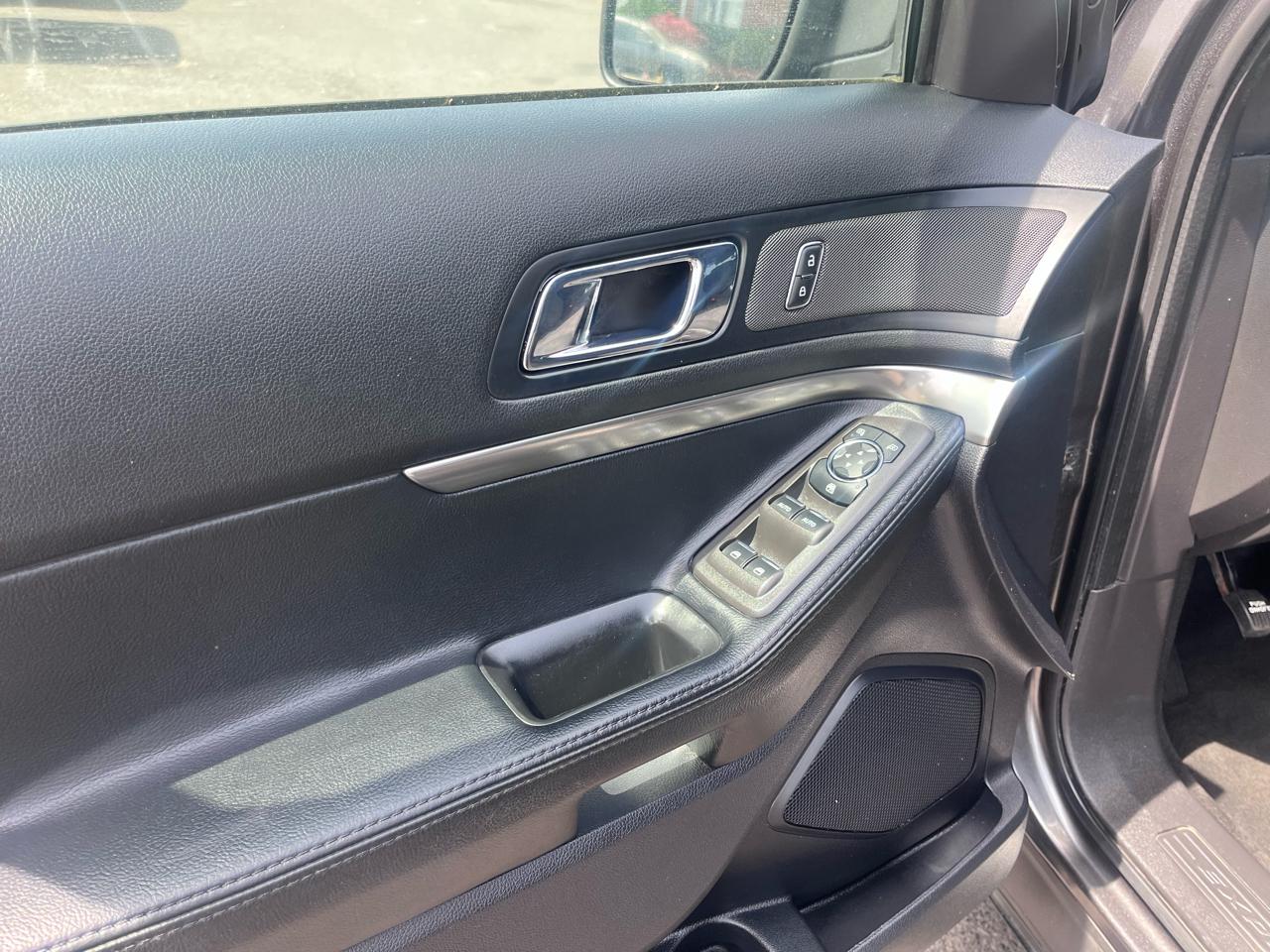 Ford Explorer FWD 4dr XLT 2015