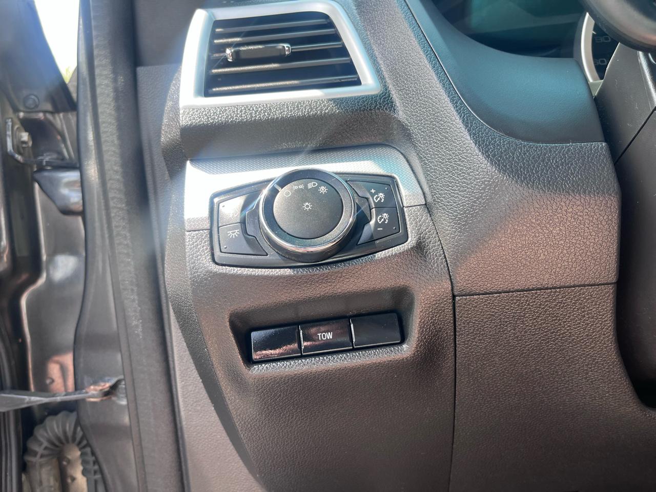 Ford Explorer FWD 4dr XLT 2015