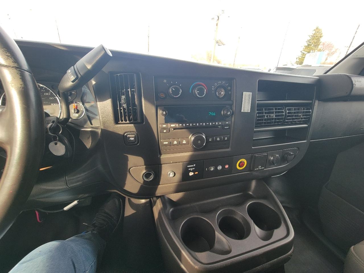 Chevrolet Express Cargo Van RWD 2500 135" 2018