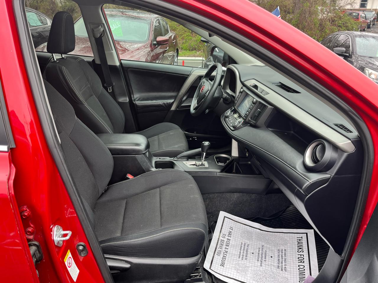 Toyota RAV4 AWD 4dr XLE (Natl) 2016