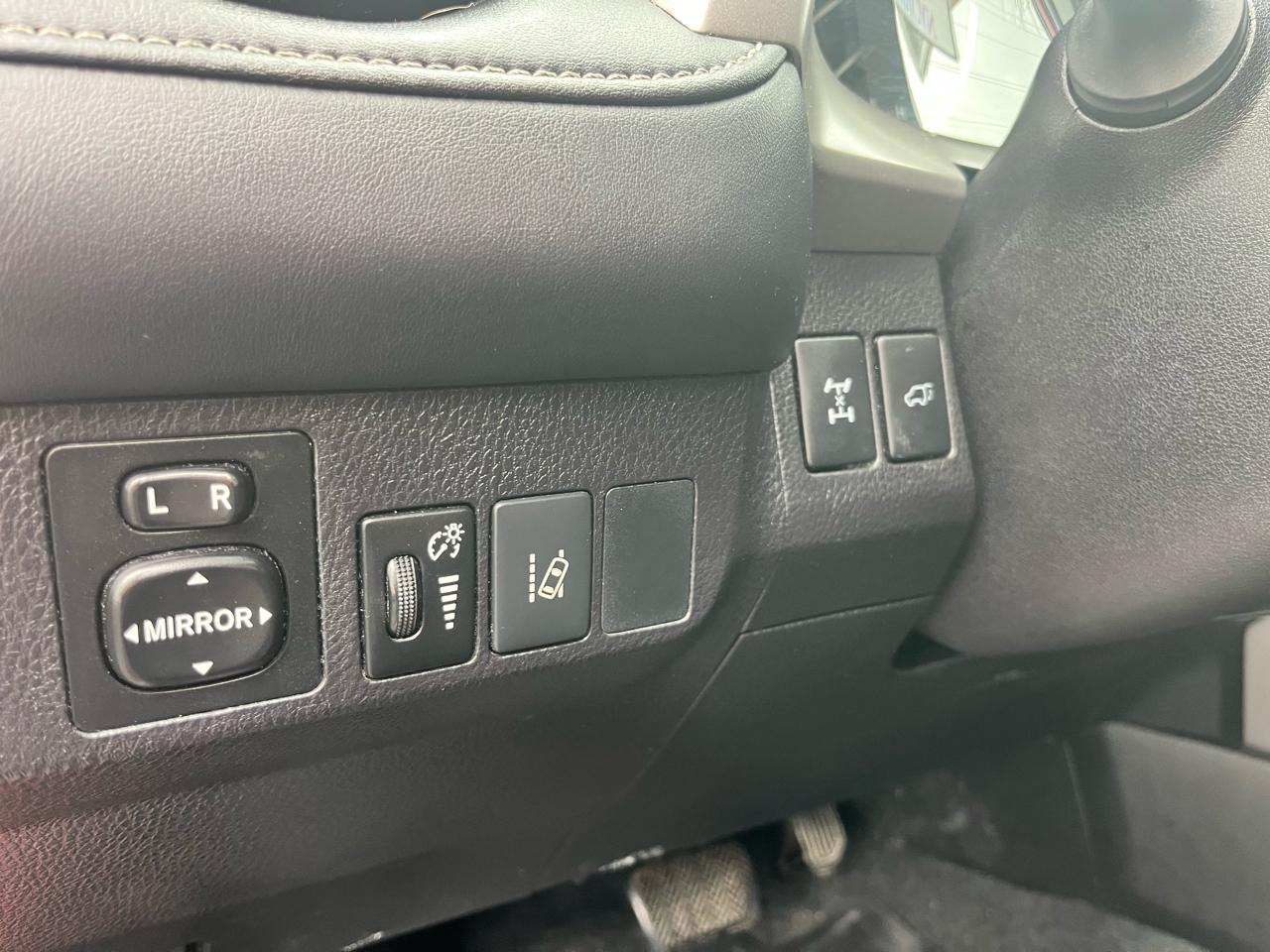 Toyota RAV4 AWD 4dr XLE (Natl) 2016