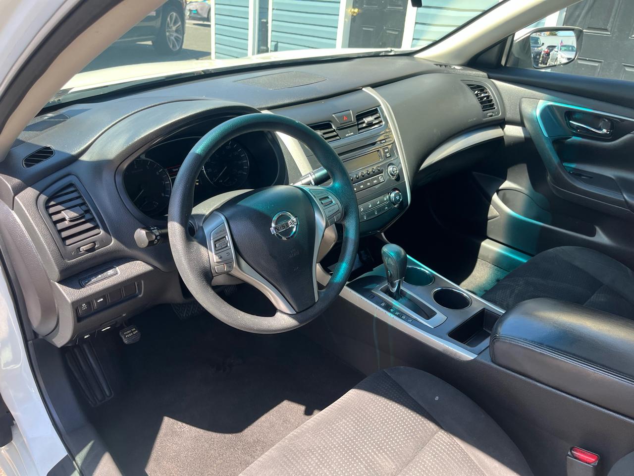 Nissan Altima 4dr Sdn I4 2.5 2015