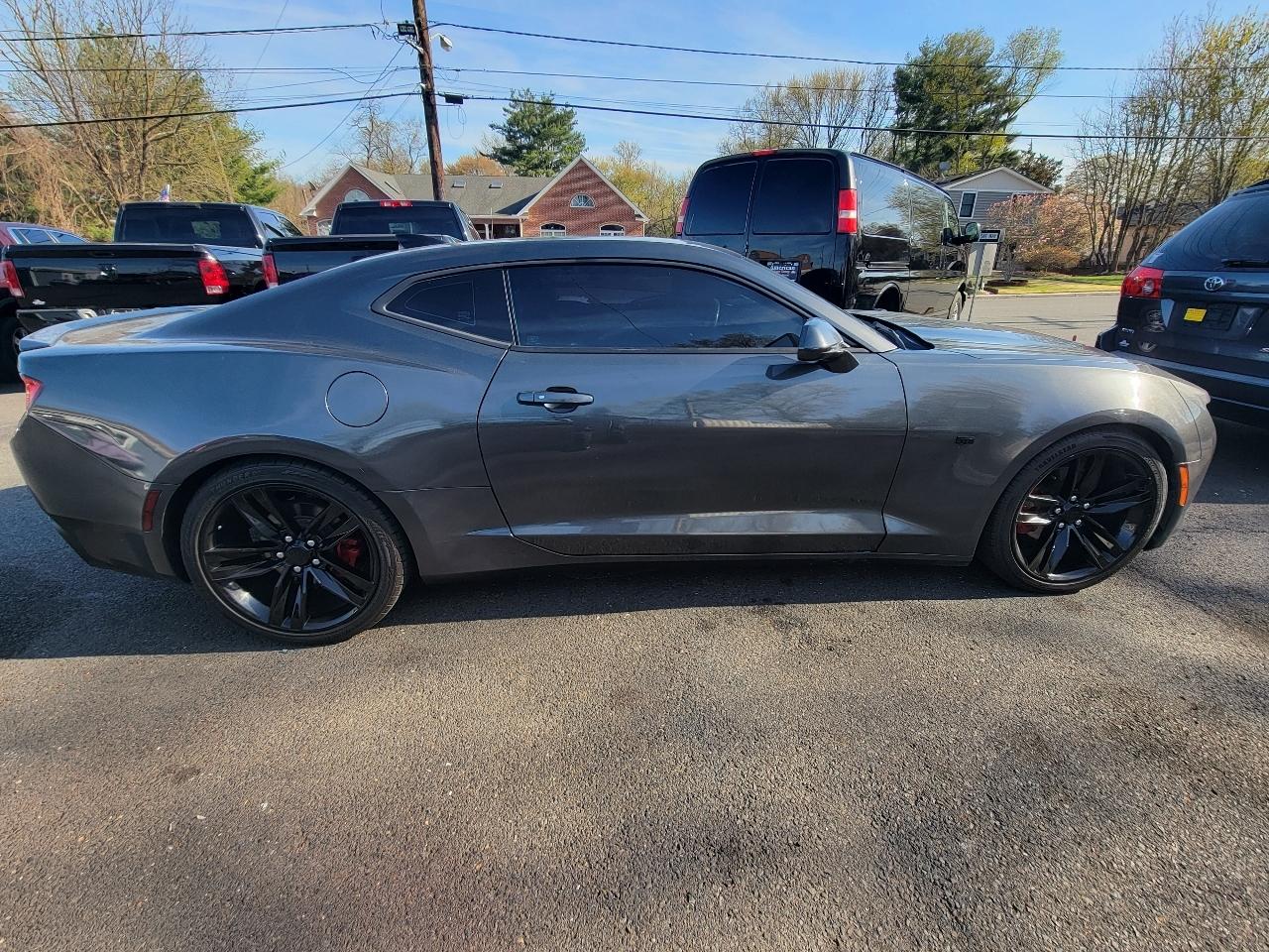 Chevrolet Camaro 2dr Cpe 1LT 2018