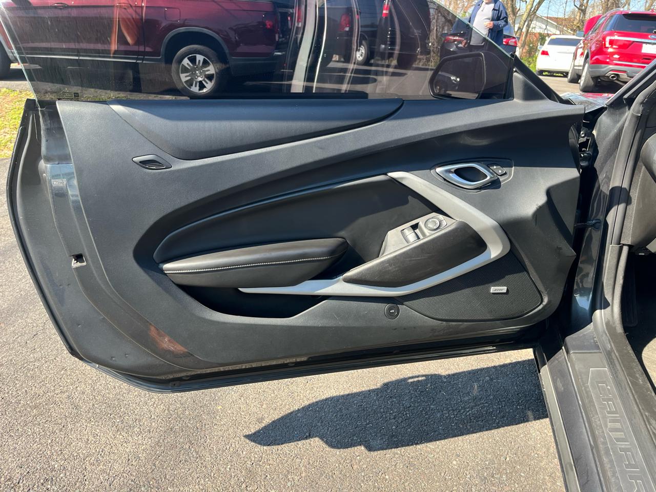 Chevrolet Camaro 2dr Cpe 1LT 2018