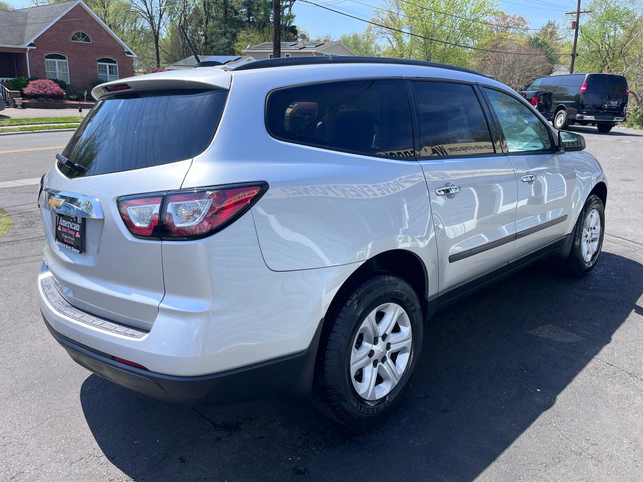 Chevrolet Traverse FWD 4dr LS w/1LS 2017