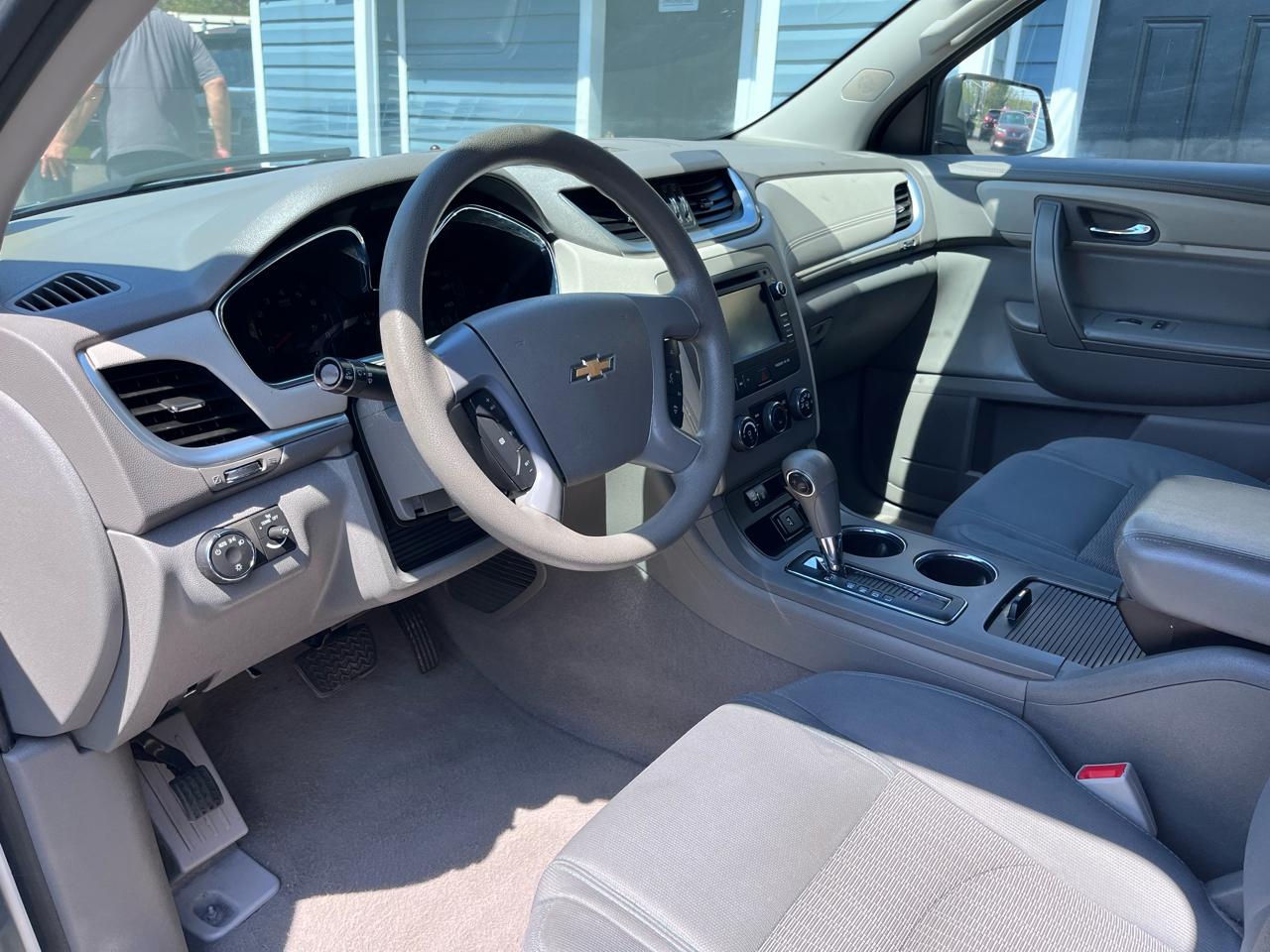 Chevrolet Traverse FWD 4dr LS w/1LS 2017