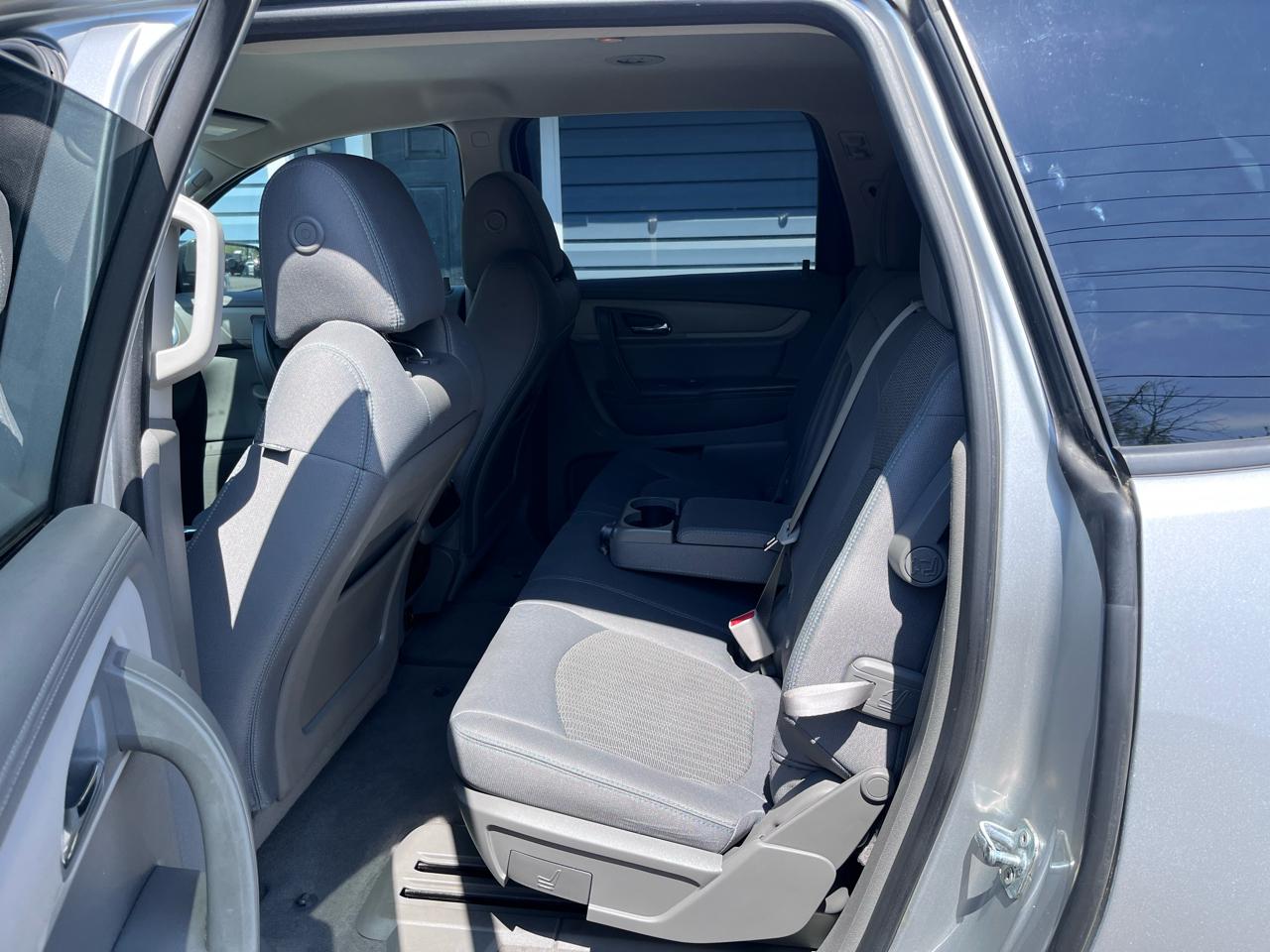 Chevrolet Traverse FWD 4dr LS w/1LS 2017