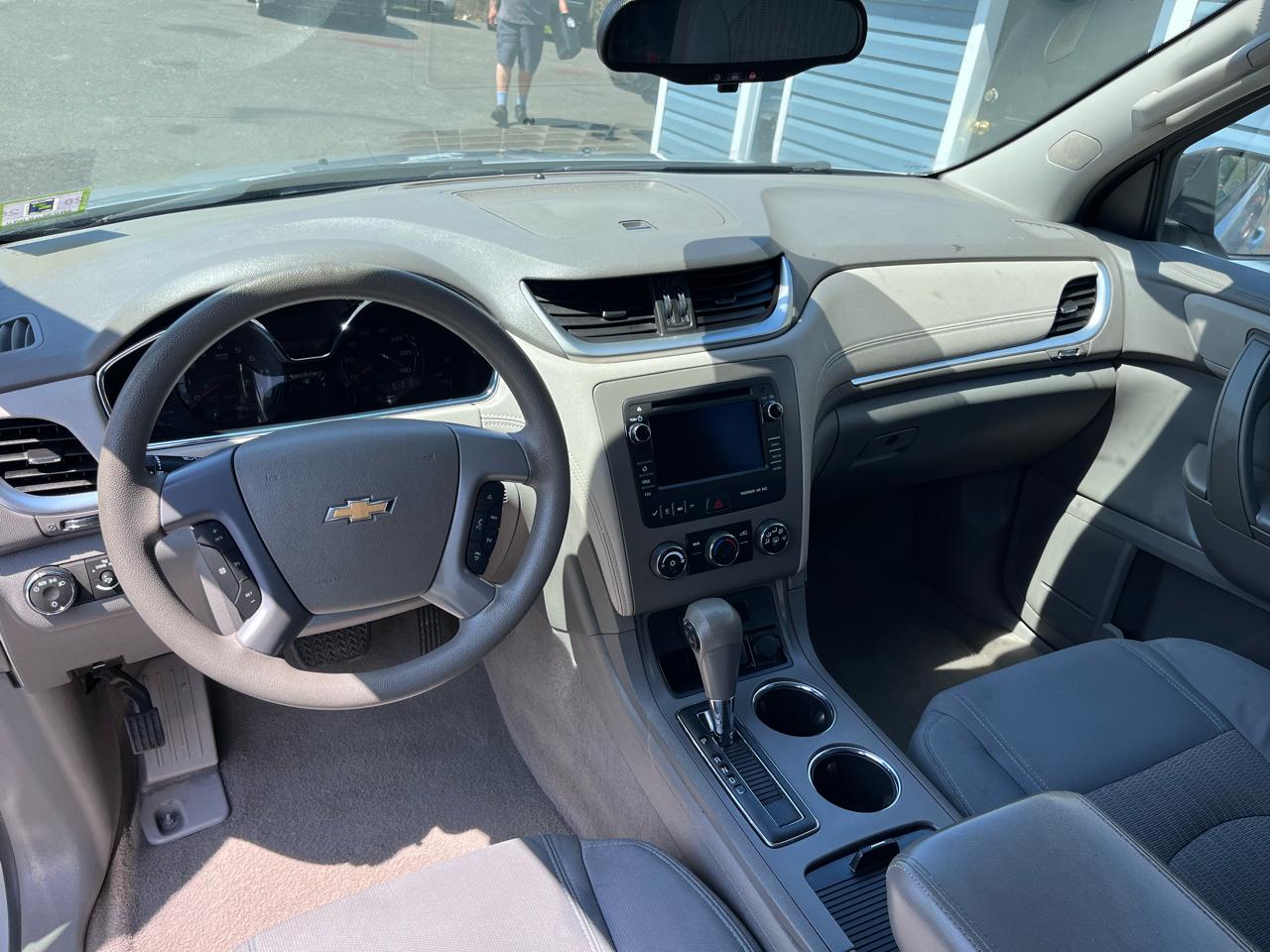 Chevrolet Traverse FWD 4dr LS w/1LS 2017