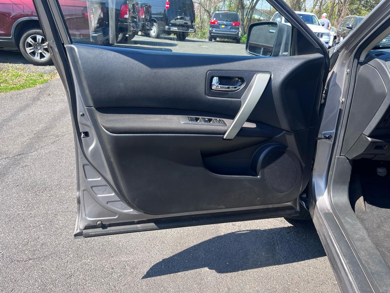 Nissan Rogue Select FWD 4dr S 2014