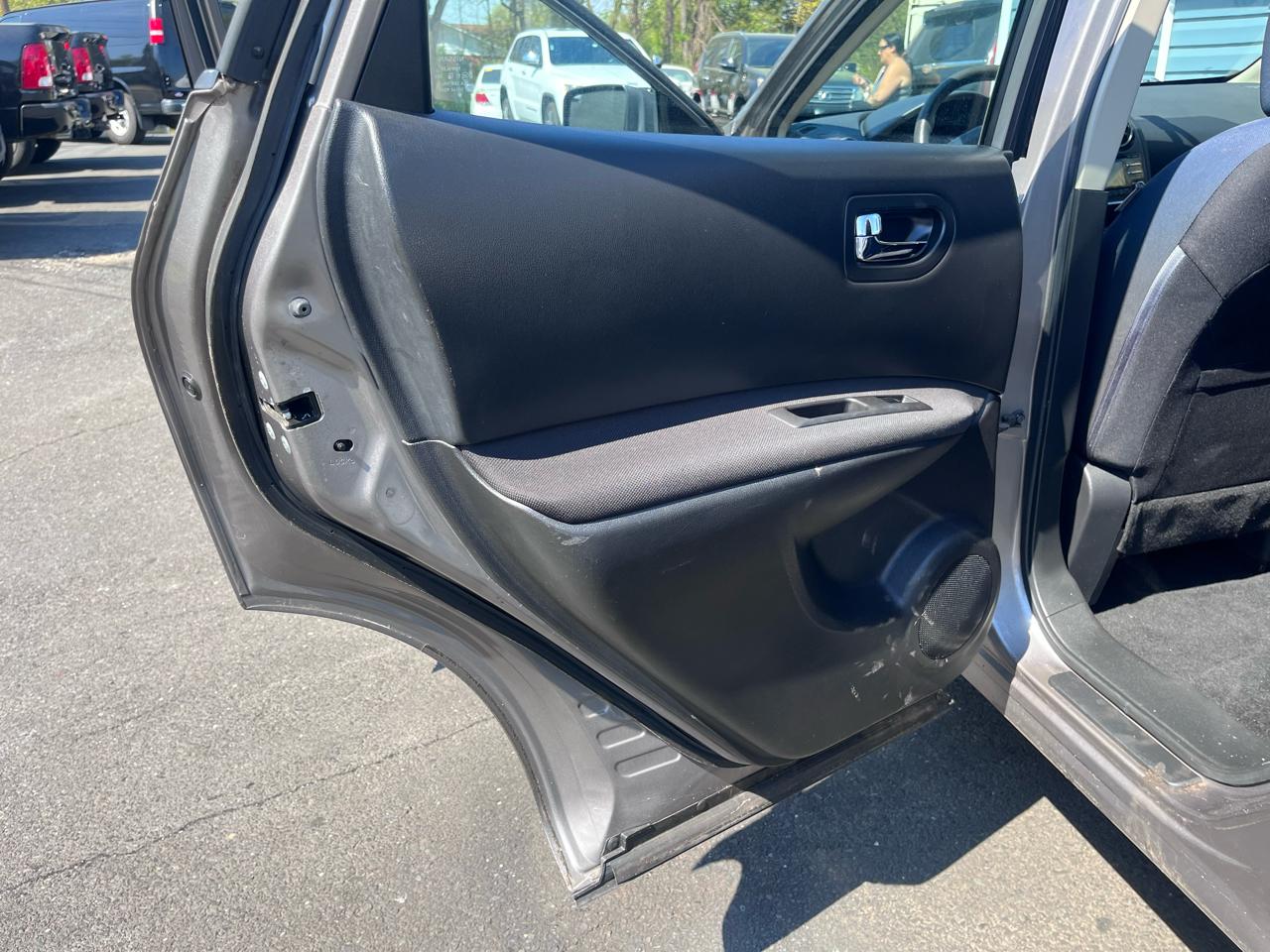 Nissan Rogue Select FWD 4dr S 2014