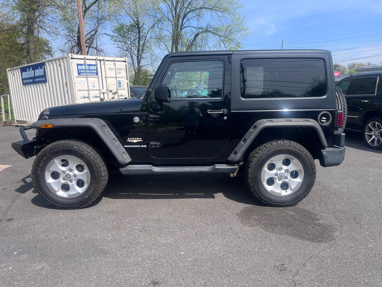 Jeep Wrangler 4WD 2dr Sahara 2013