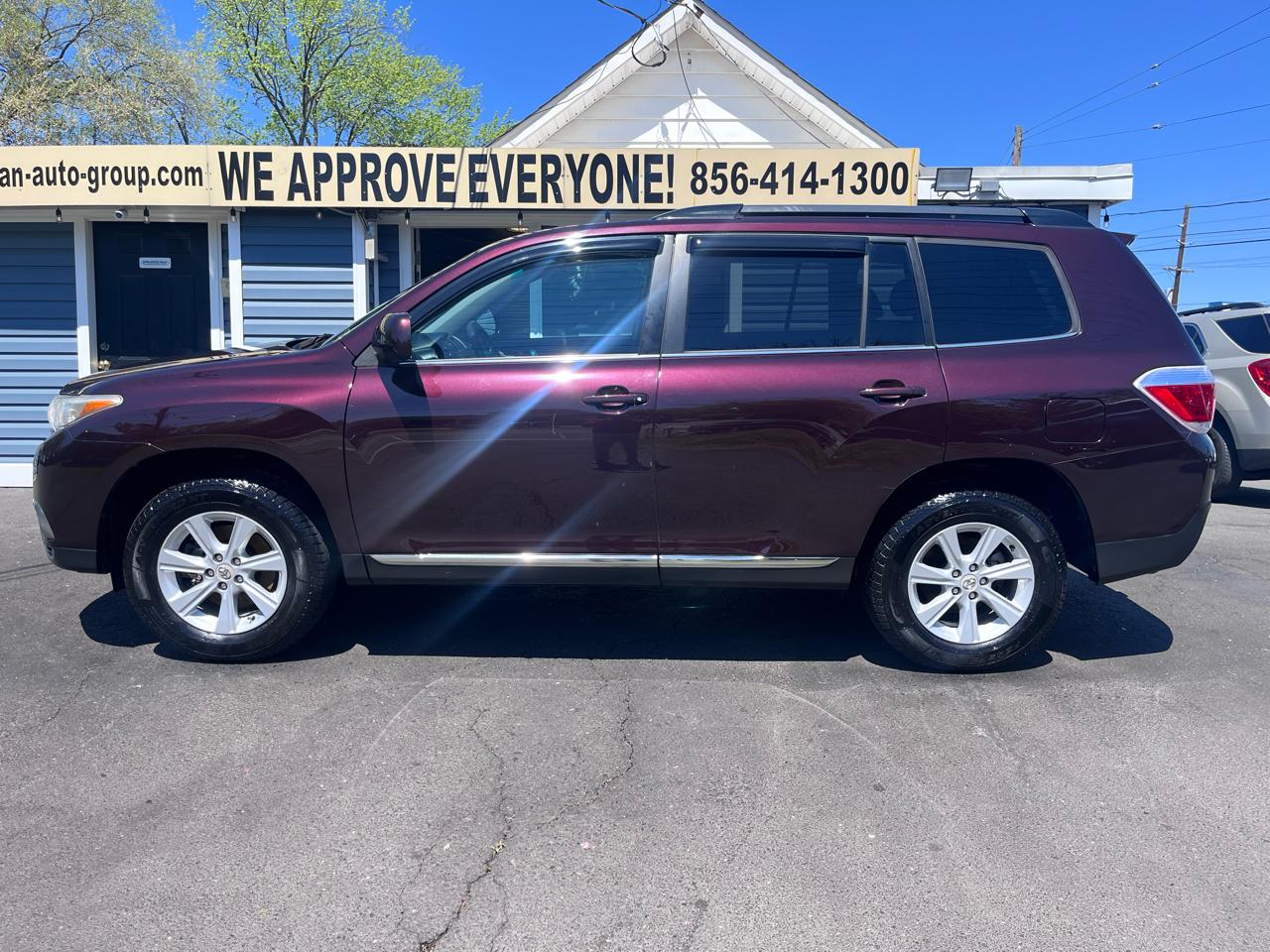 Toyota Highlander 4WD 4dr V6 SE (Natl) 2011