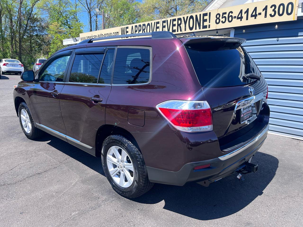 Toyota Highlander 4WD 4dr V6 SE (Natl) 2011