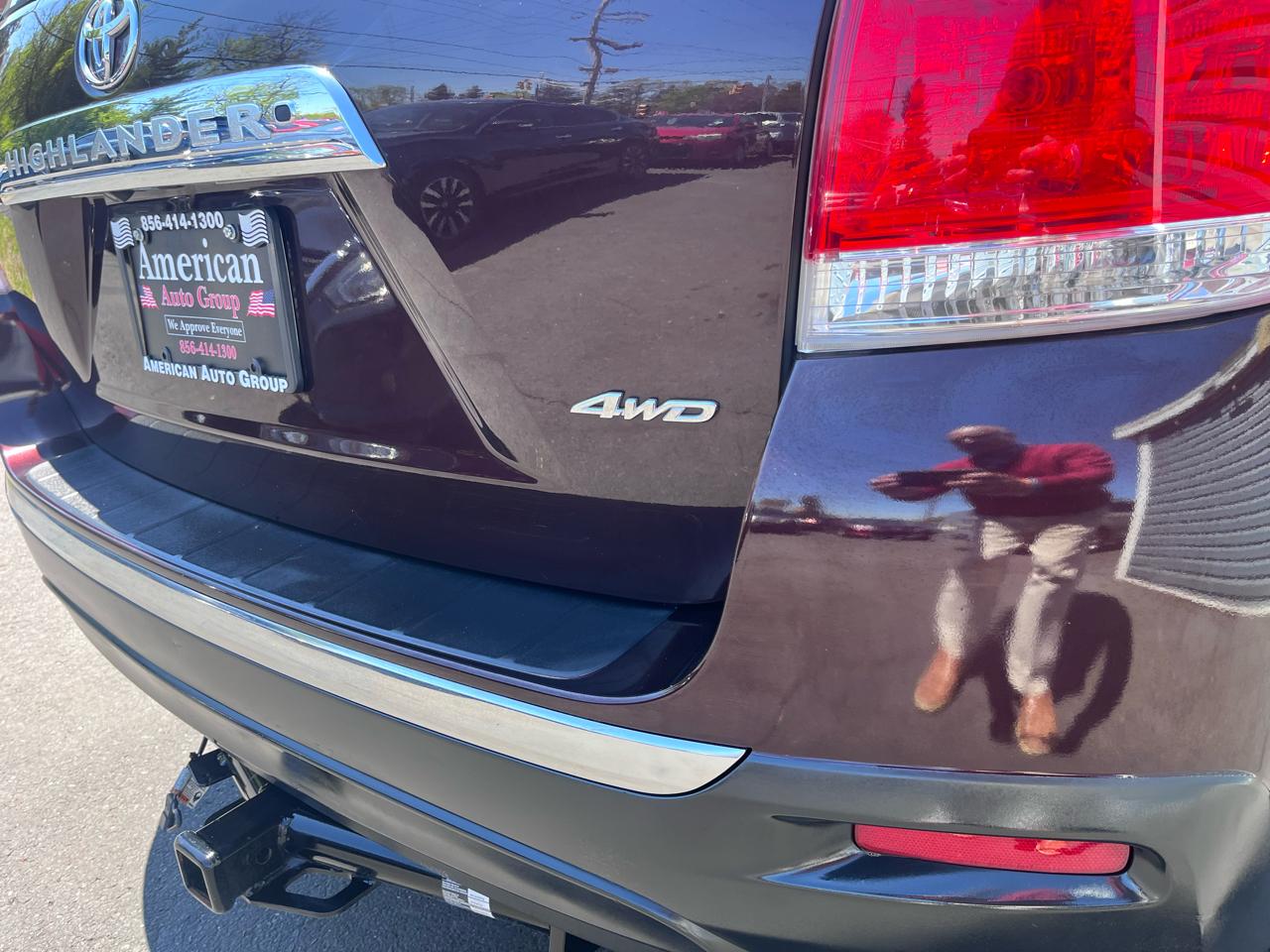 Toyota Highlander 4WD 4dr V6 SE (Natl) 2011