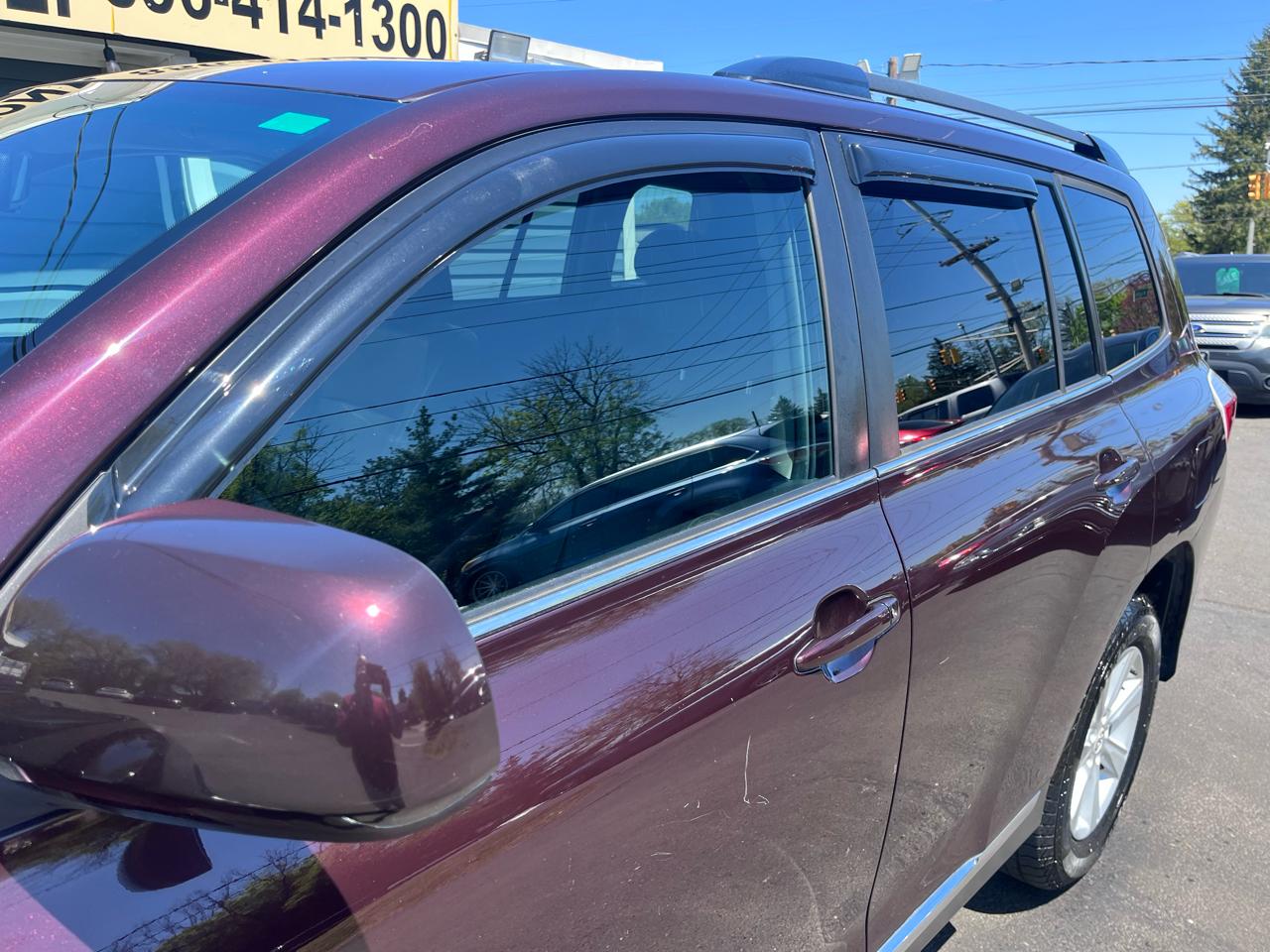 Toyota Highlander 4WD 4dr V6 SE (Natl) 2011