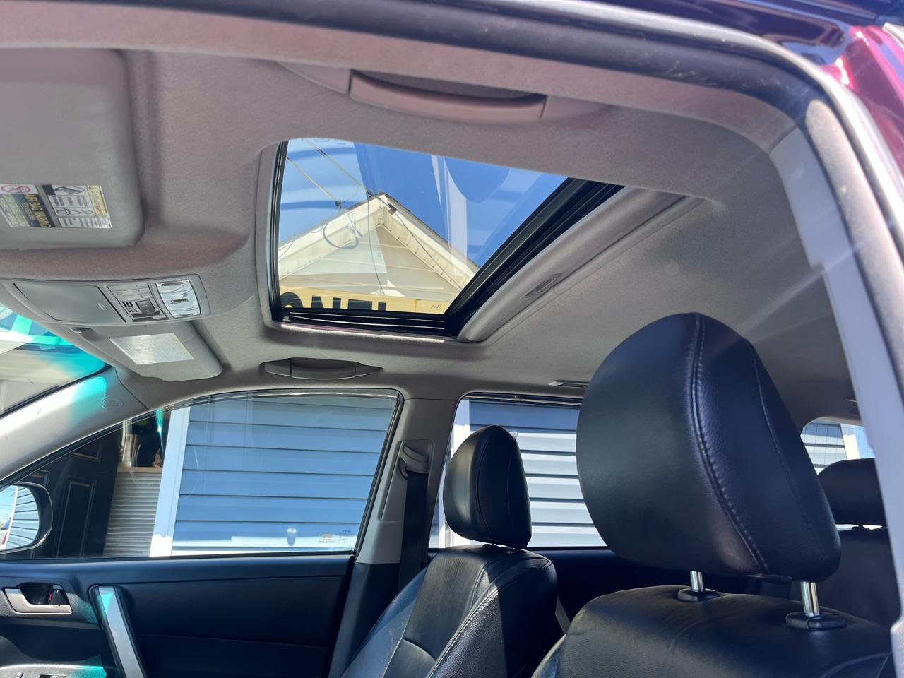 Toyota Highlander 4WD 4dr V6 SE (Natl) 2011