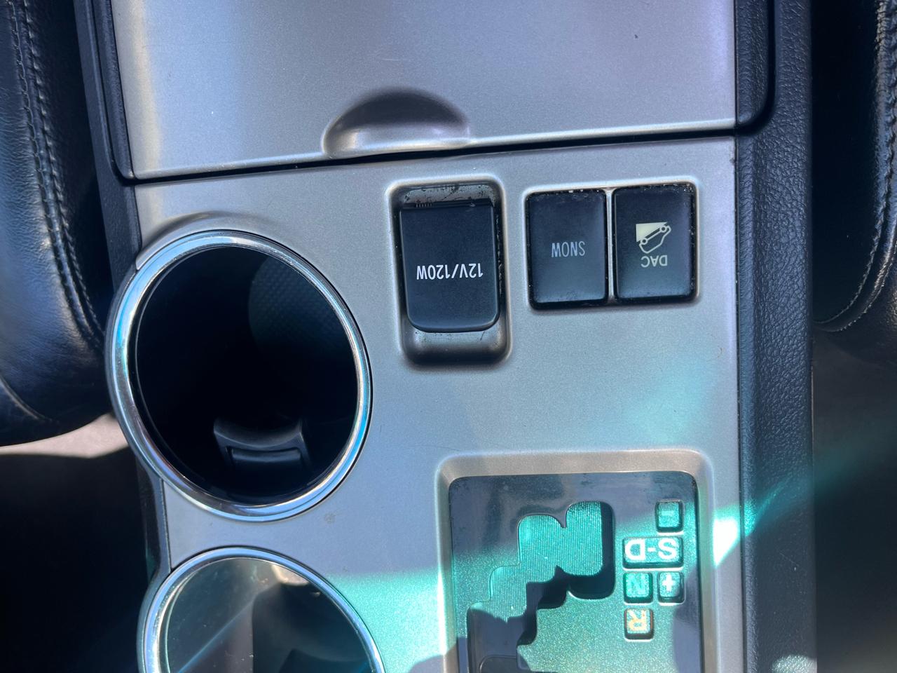 Toyota Highlander 4WD 4dr V6 SE (Natl) 2011