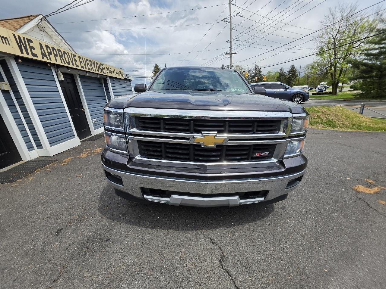 Chevrolet Silverado 1500 4WD Crew Cab 143.5" LT w/2LT 2015