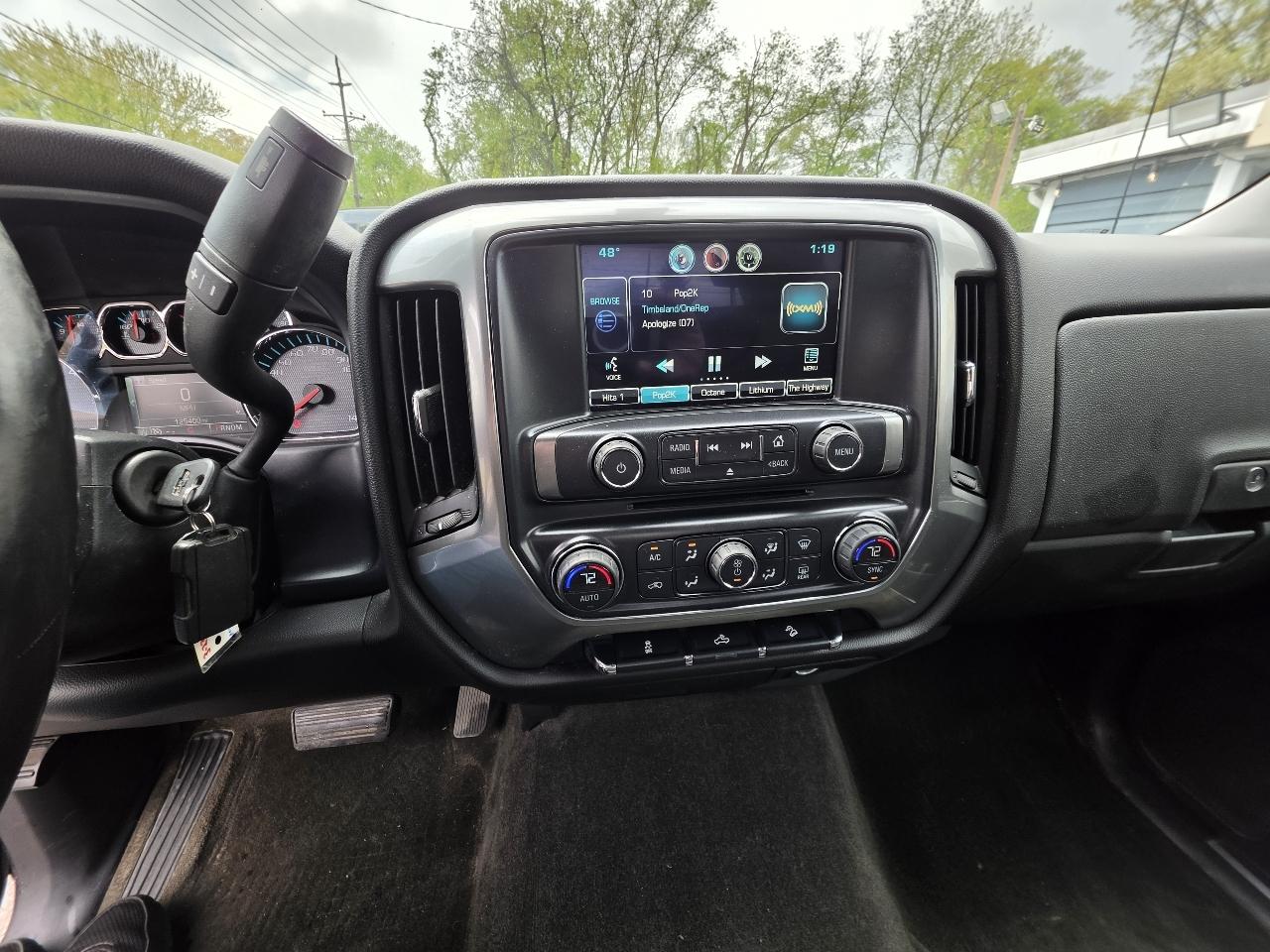 Chevrolet Silverado 1500 4WD Crew Cab 143.5" LT w/2LT 2015