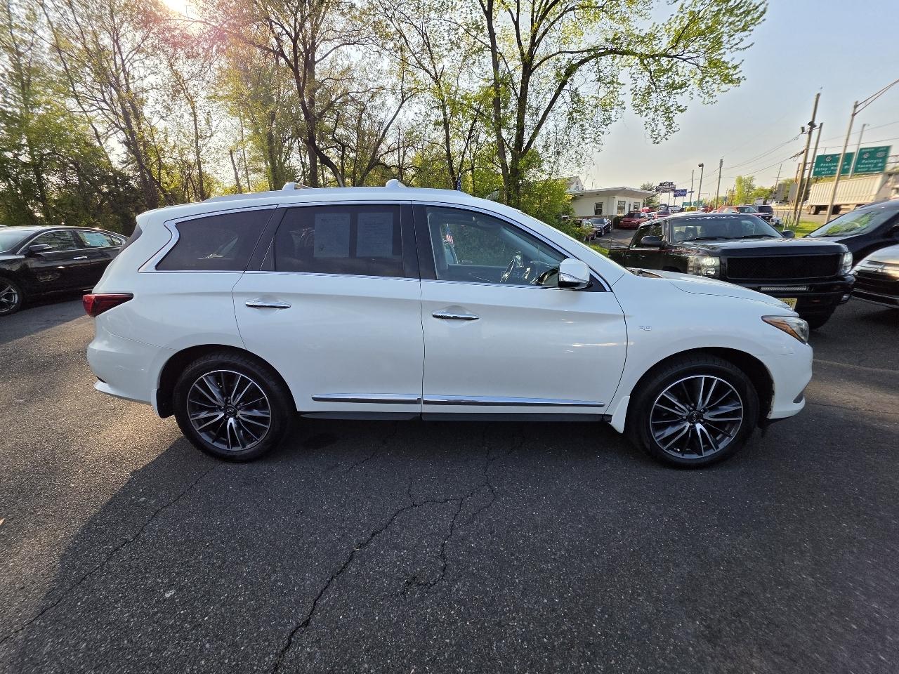 Infiniti QX60 AWD 2017