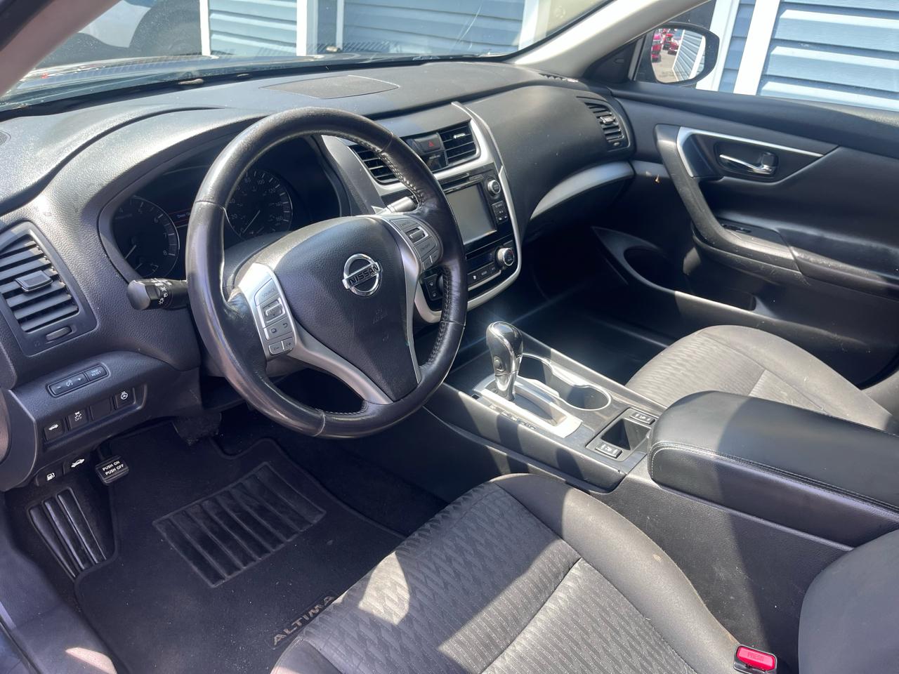 Nissan Altima 2.5 SV Sedan 2018