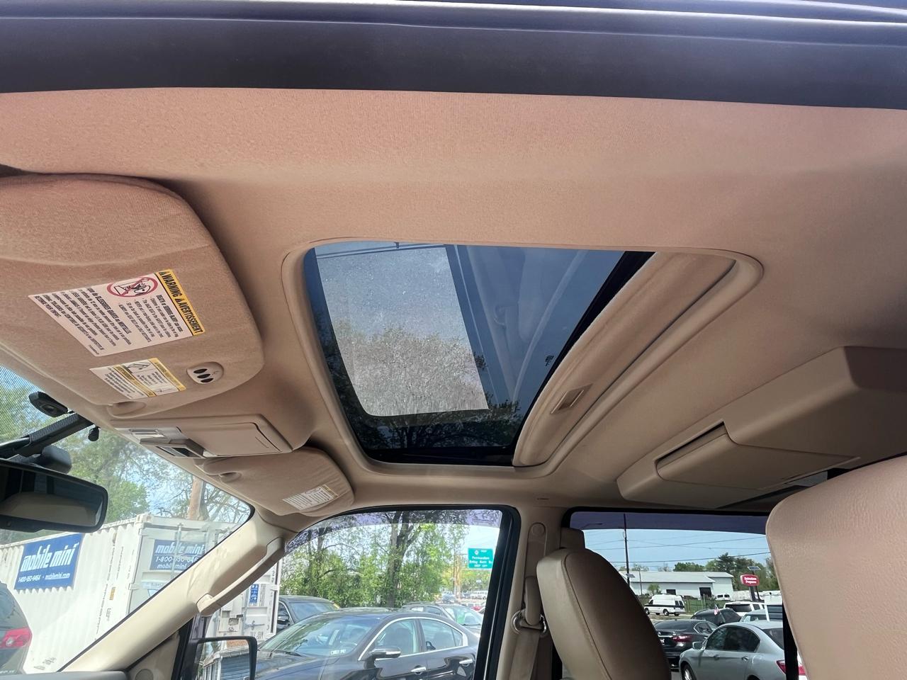 Ford Expedition 4WD 4dr Eddie Bauer 2010