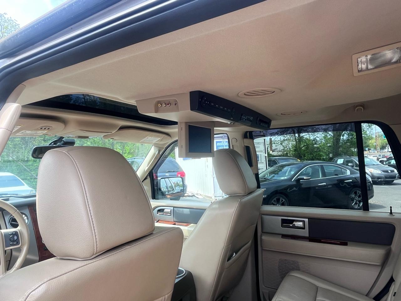 Ford Expedition 4WD 4dr Eddie Bauer 2010