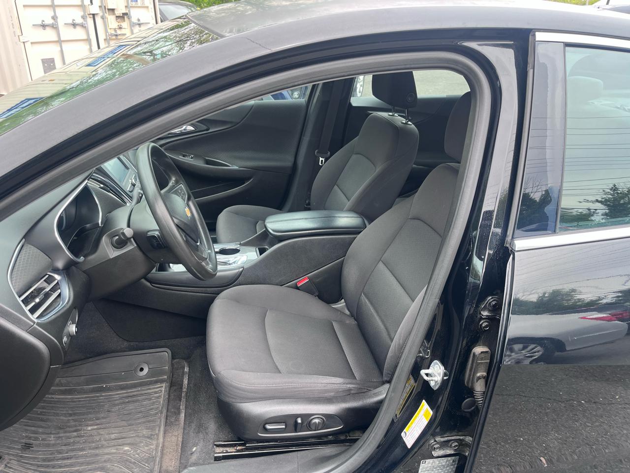 Chevrolet Malibu 4dr Sdn LT w/1LT 2017