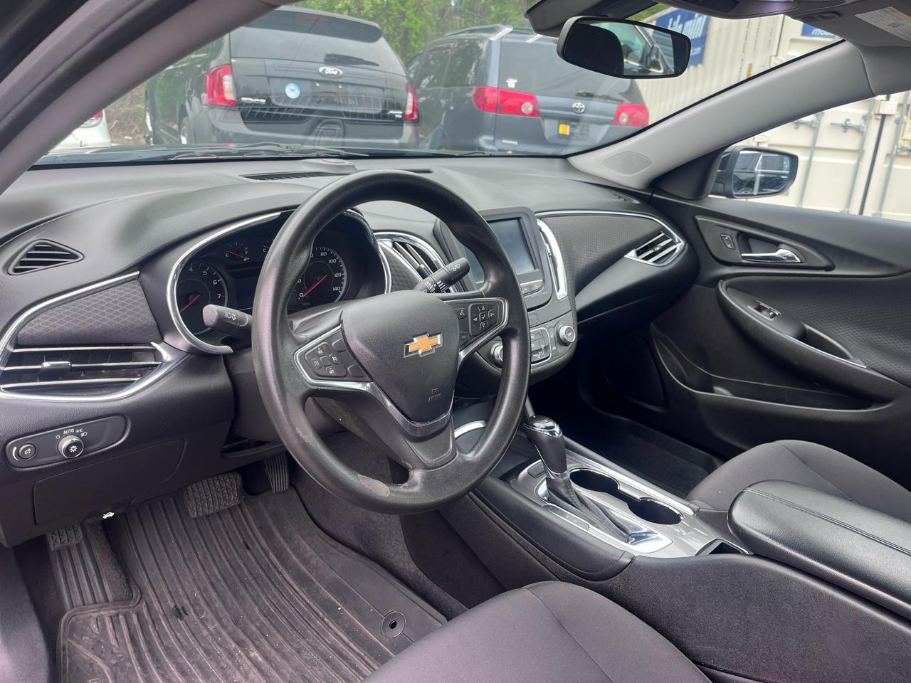 Chevrolet Malibu 4dr Sdn LT w/1LT 2017