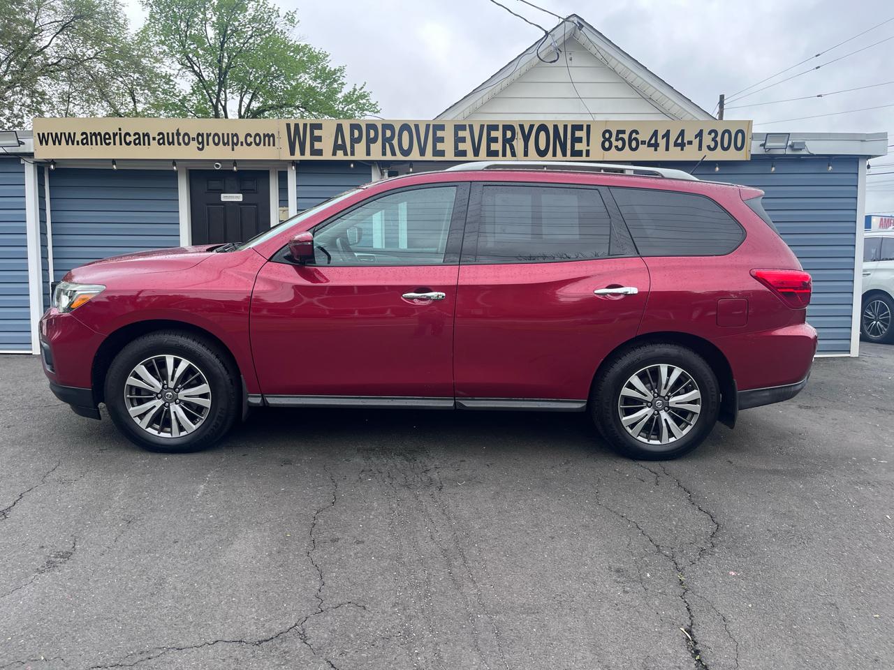 Nissan Pathfinder 4x4 SL 2017
