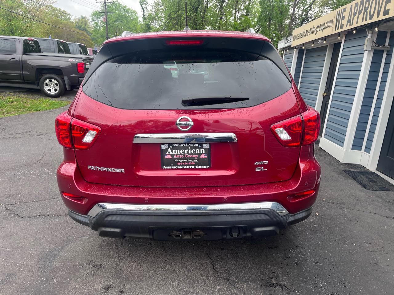 Nissan Pathfinder 4x4 SL 2017