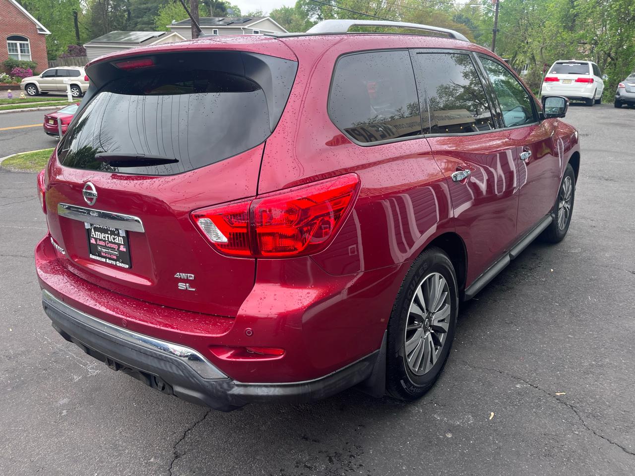 Nissan Pathfinder 4x4 SL 2017
