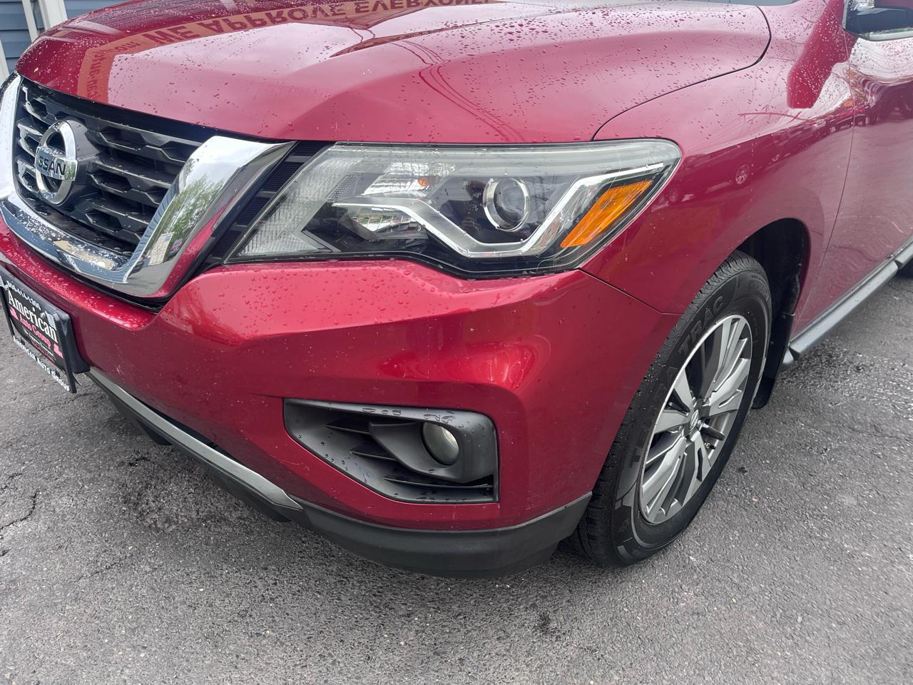 Nissan Pathfinder 4x4 SL 2017