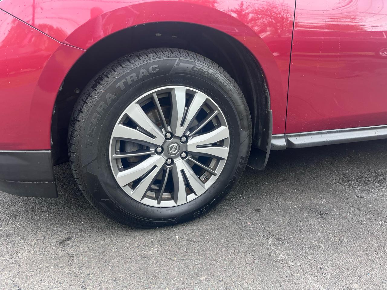 Nissan Pathfinder 4x4 SL 2017