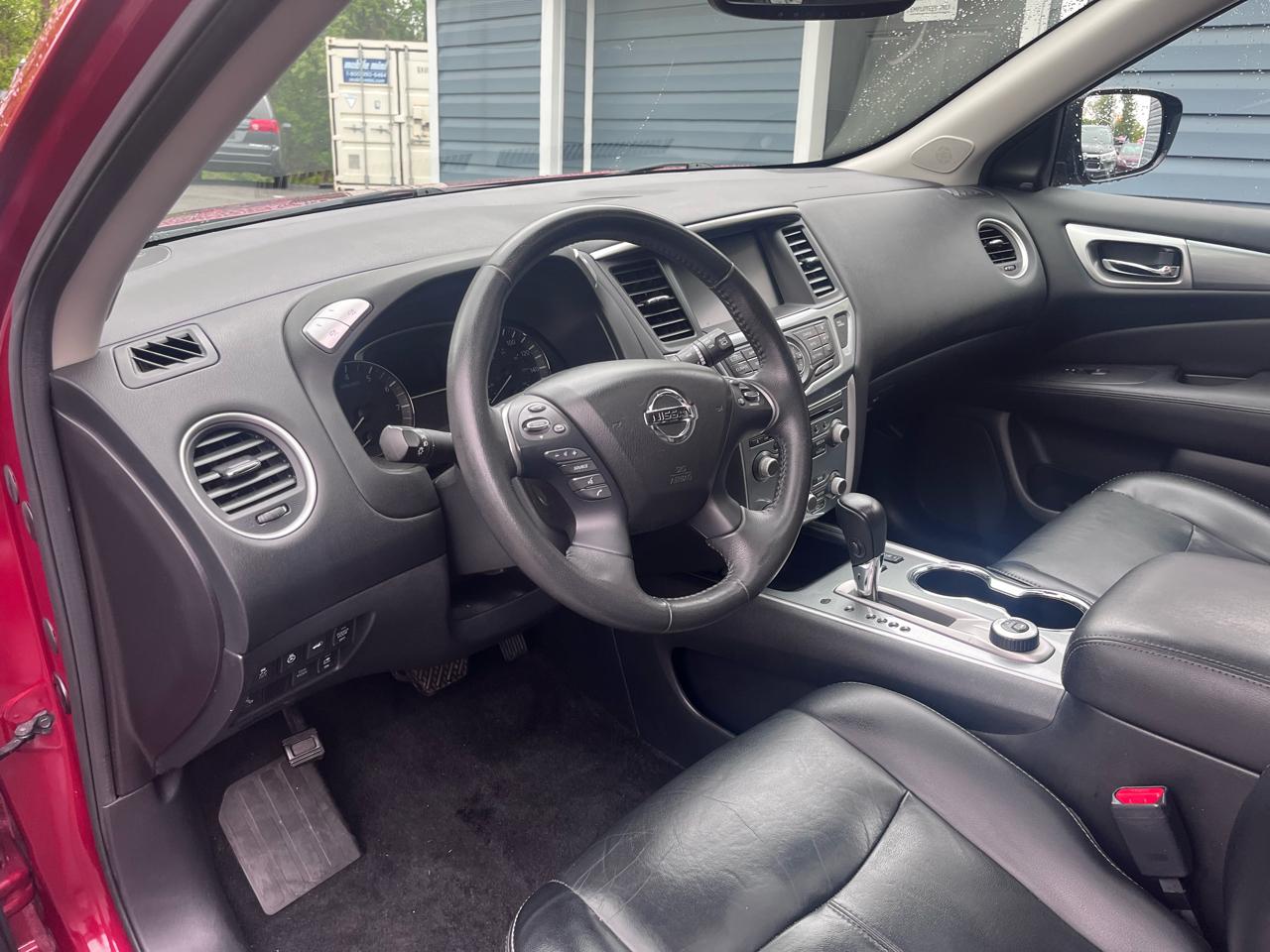 Nissan Pathfinder 4x4 SL 2017