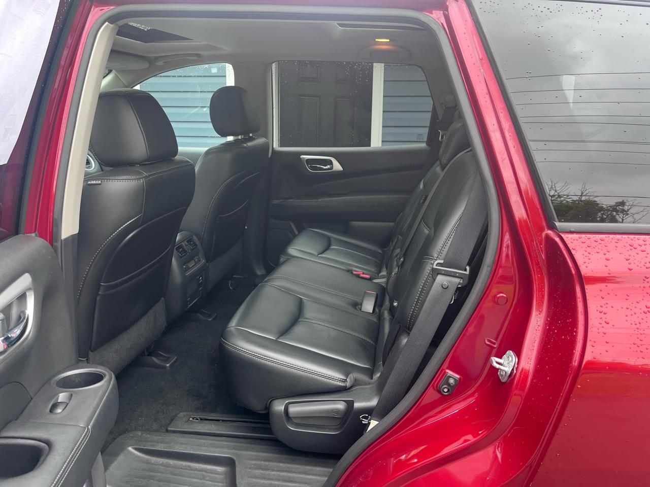 Nissan Pathfinder 4x4 SL 2017