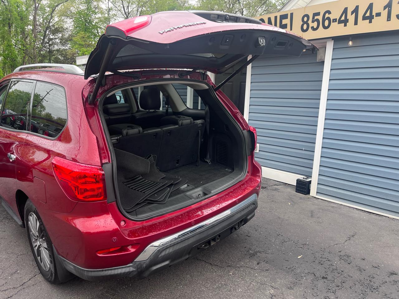 Nissan Pathfinder 4x4 SL 2017