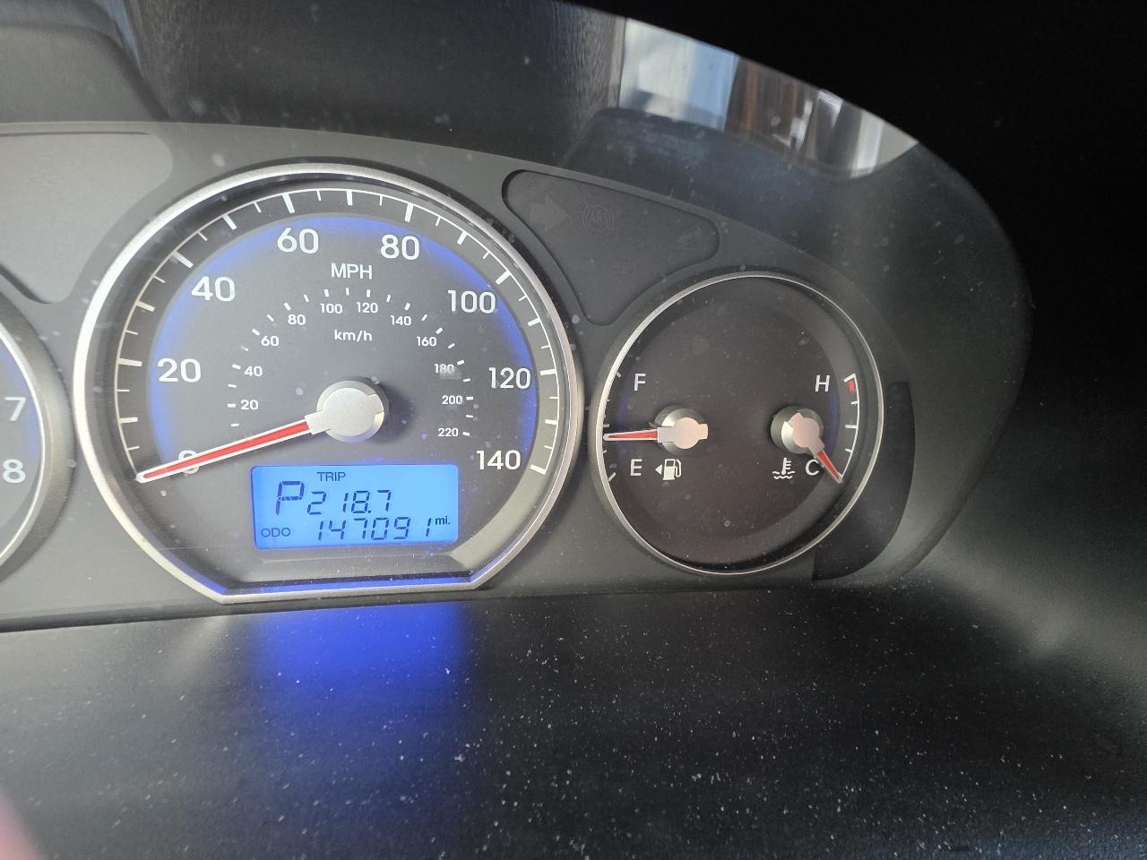 Hyundai Santa Fe FWD 4dr I4 GLS 2012