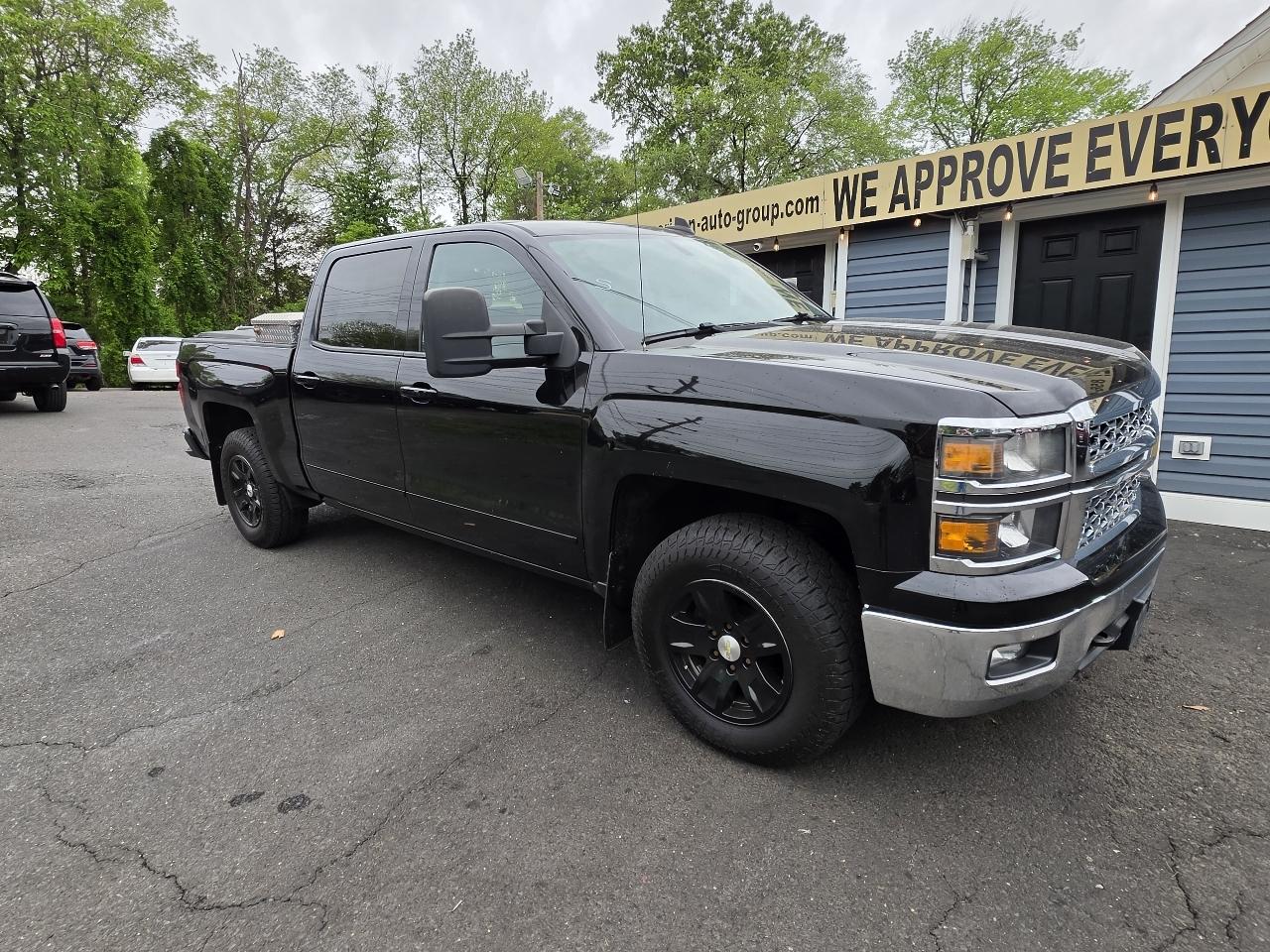 Chevrolet Silverado 1500 4WD Crew Cab 143.5" LT w/1LT 2015