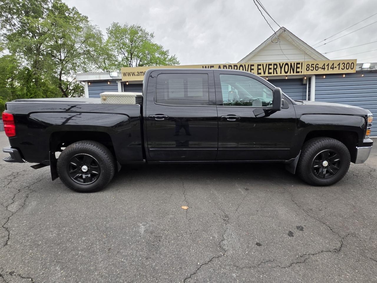 Chevrolet Silverado 1500 4WD Crew Cab 143.5" LT w/1LT 2015