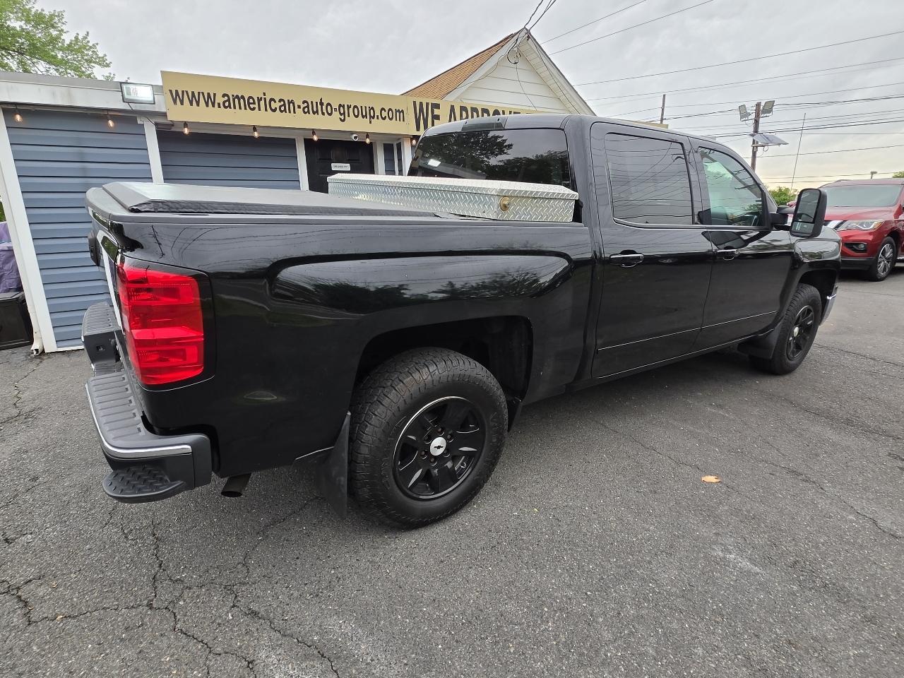 Chevrolet Silverado 1500 4WD Crew Cab 143.5" LT w/1LT 2015