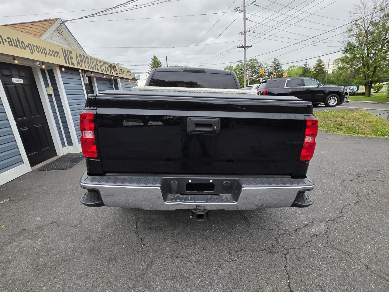 Chevrolet Silverado 1500 4WD Crew Cab 143.5" LT w/1LT 2015