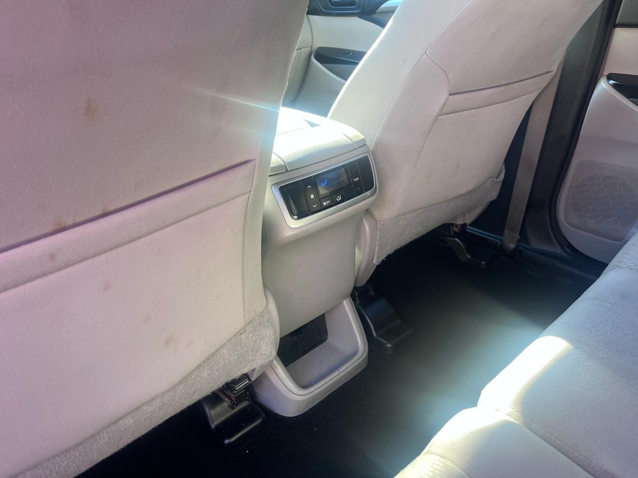 Toyota Highlander FWD 4dr I4 LE (Natl) 2015